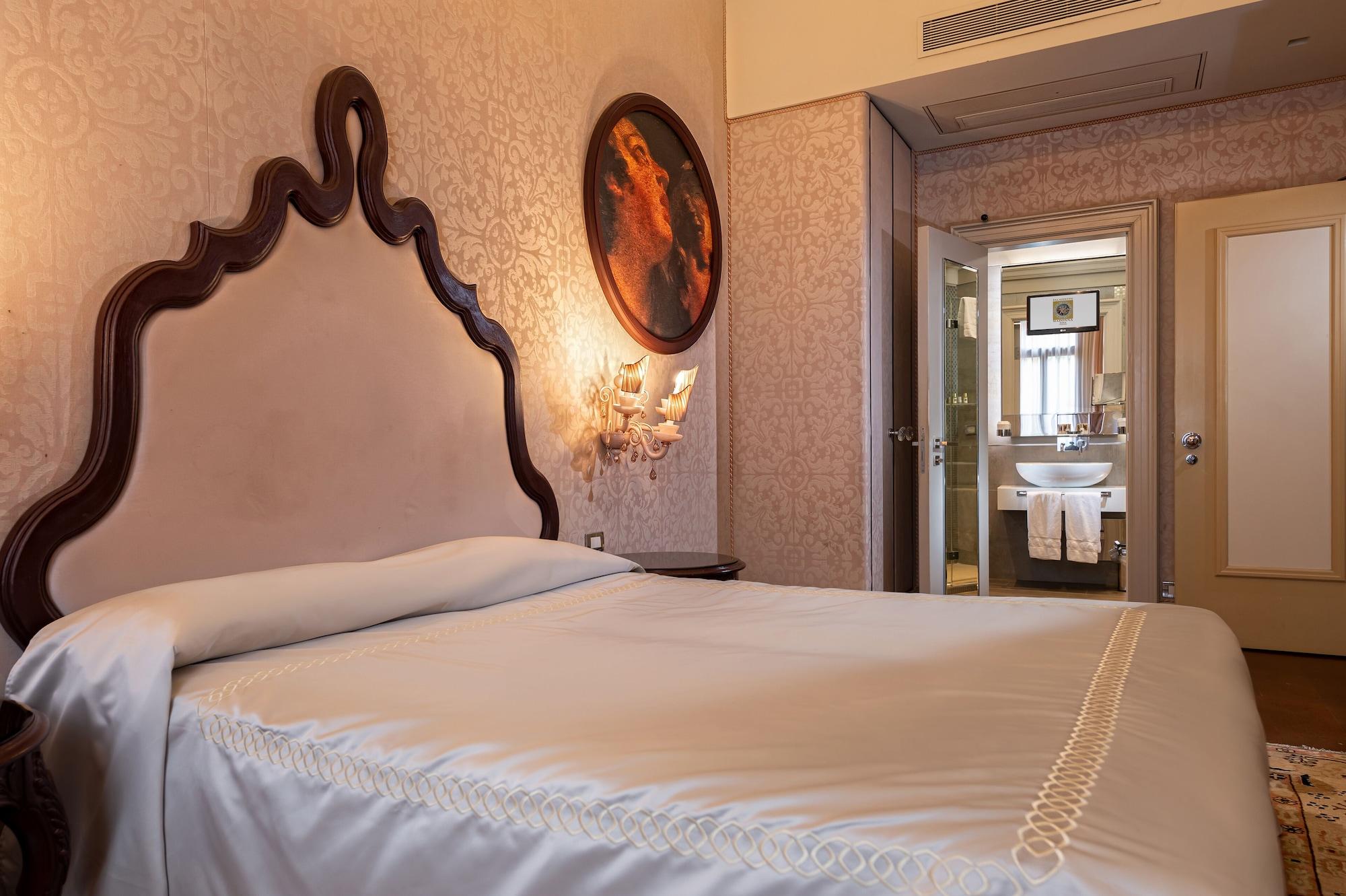 Palazzetto Madonna Venecia